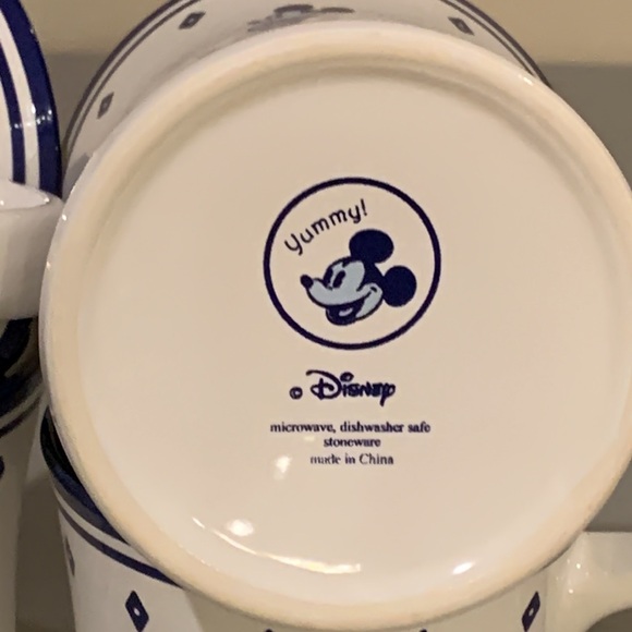 Disney’s Mickey Mouse Coffee Cup Set of 4 - Picture 6 of 12